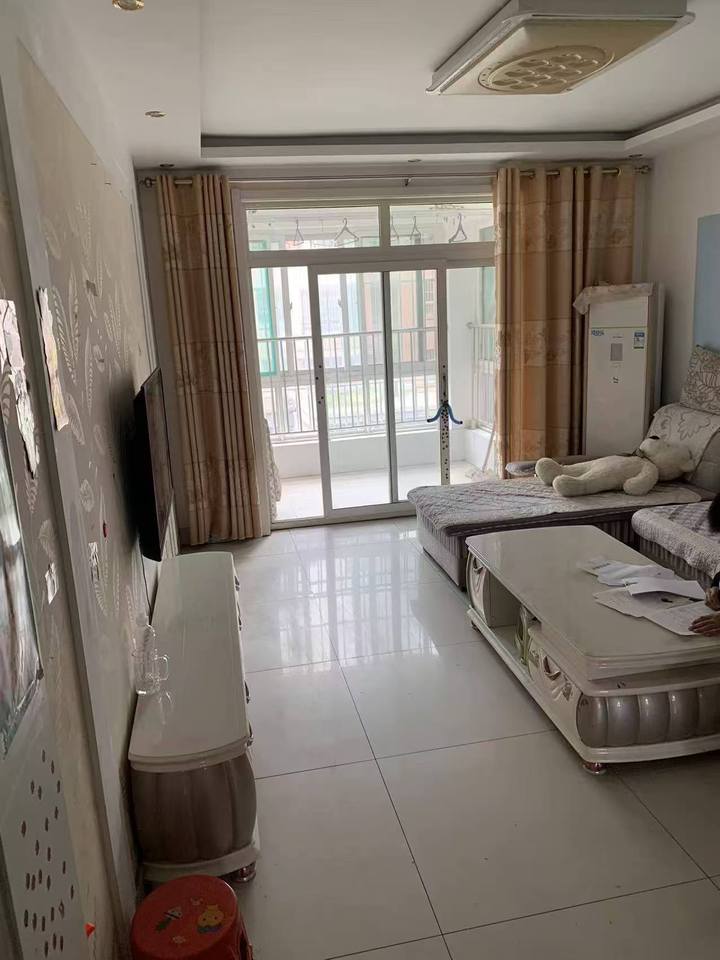 山东省济南市章丘区龙泉路699号君临天下小区9号楼405号（实际楼号10号楼3单元401）房产及配套房一处