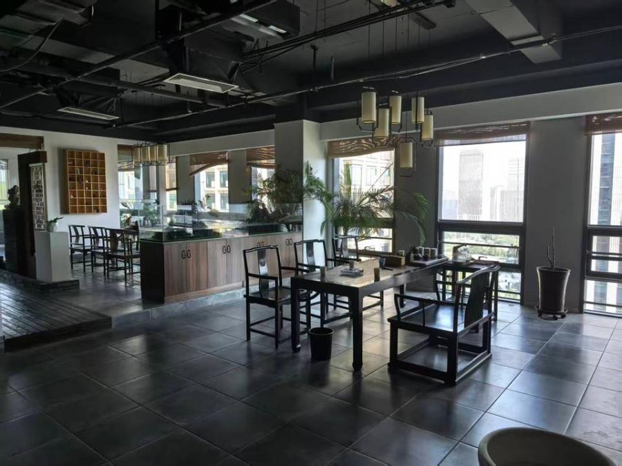 济南市历下区龙奥西路1号银丰财富广场B 座1404号