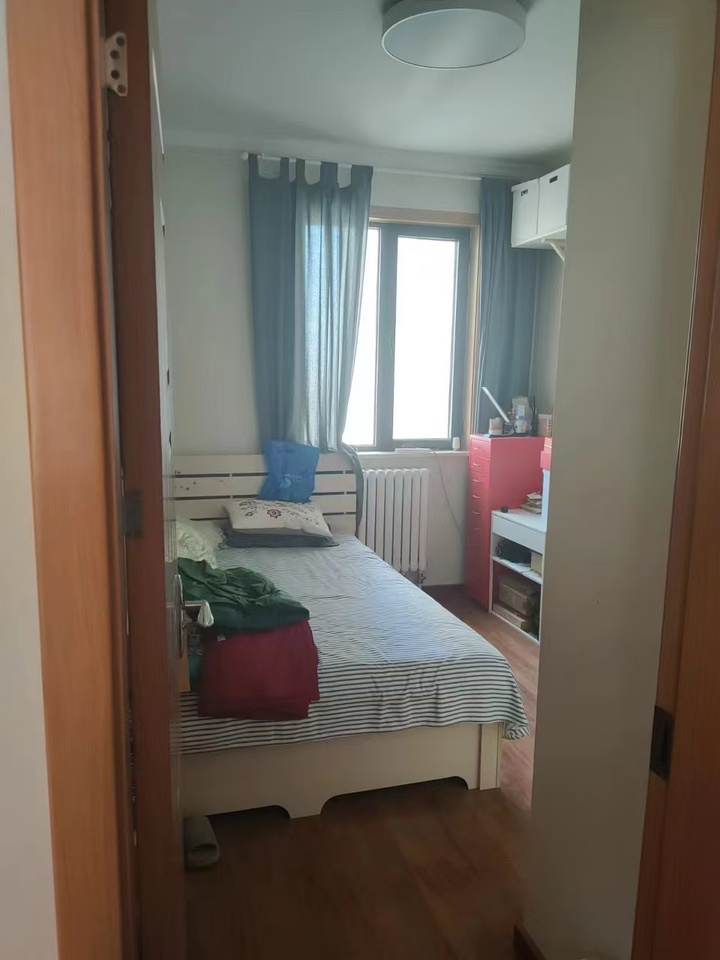 济南市市中区融汇爱都一区7号楼1-1404