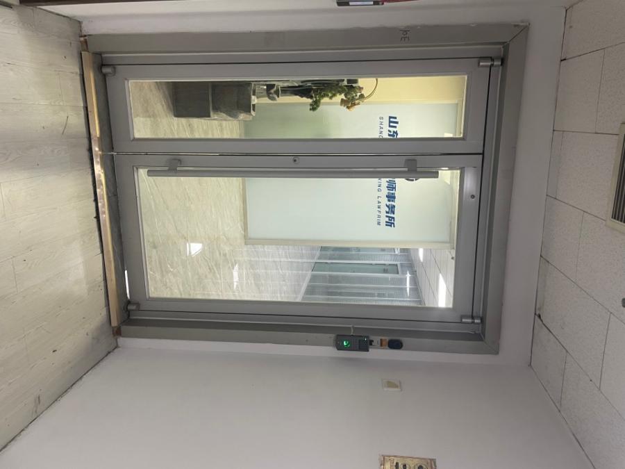 位于济南市高新区二环东路3218号发展大厦