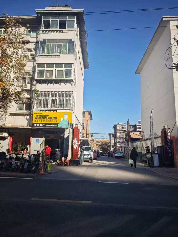 山东省济南市章丘区山泉路205号（交通水泥厂宿舍）5幢东二单元三层中户房产及储藏室一处