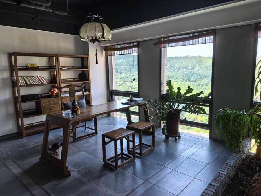 济南市历下区龙奥西路1号银丰财富广场B 座1404号商办