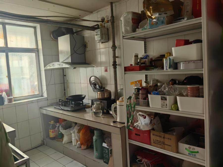 济南市历下区羊头峪东沟8号2号楼2-101室及储藏室