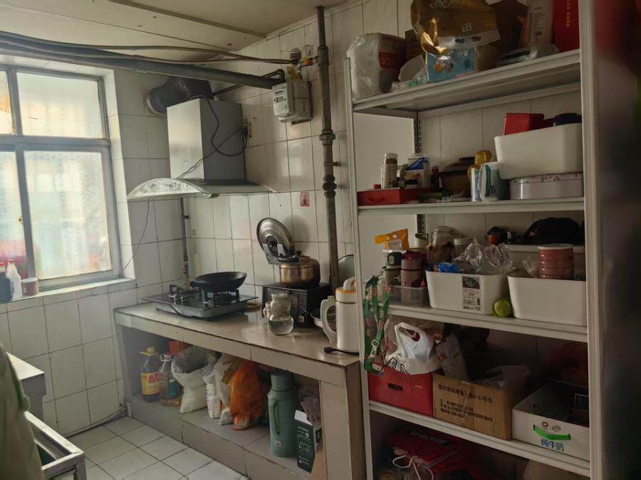 济南市历下区羊头峪东沟8号2号楼2-101室及储藏室