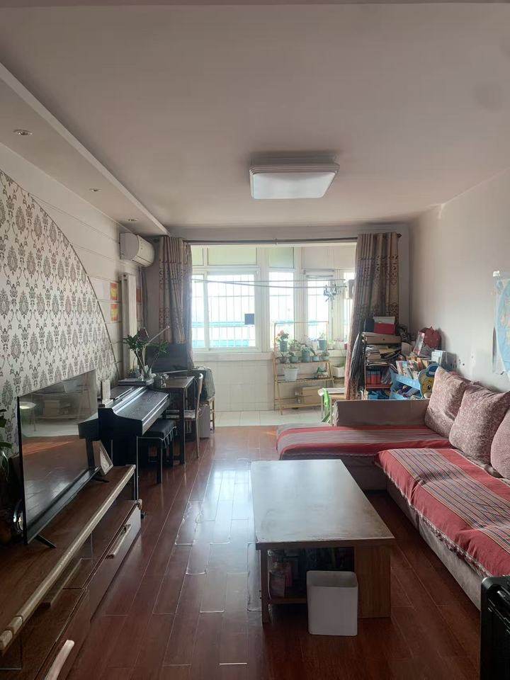 山东省济南市天桥区泉星小区二区9号楼3-601房产（不动产权证号：天195453）及305（-1层）（不动产权证号：天195452）住宅