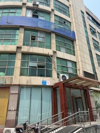 济南市天桥区蓝翔路15号时代总部基地三区1号楼102及附属无证房产