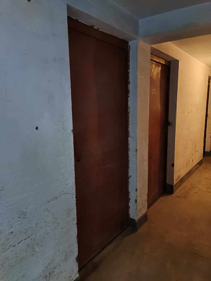 济南市章丘区明水街道吕家新村绣源大街618号3号楼西1单元2楼东户及储藏室