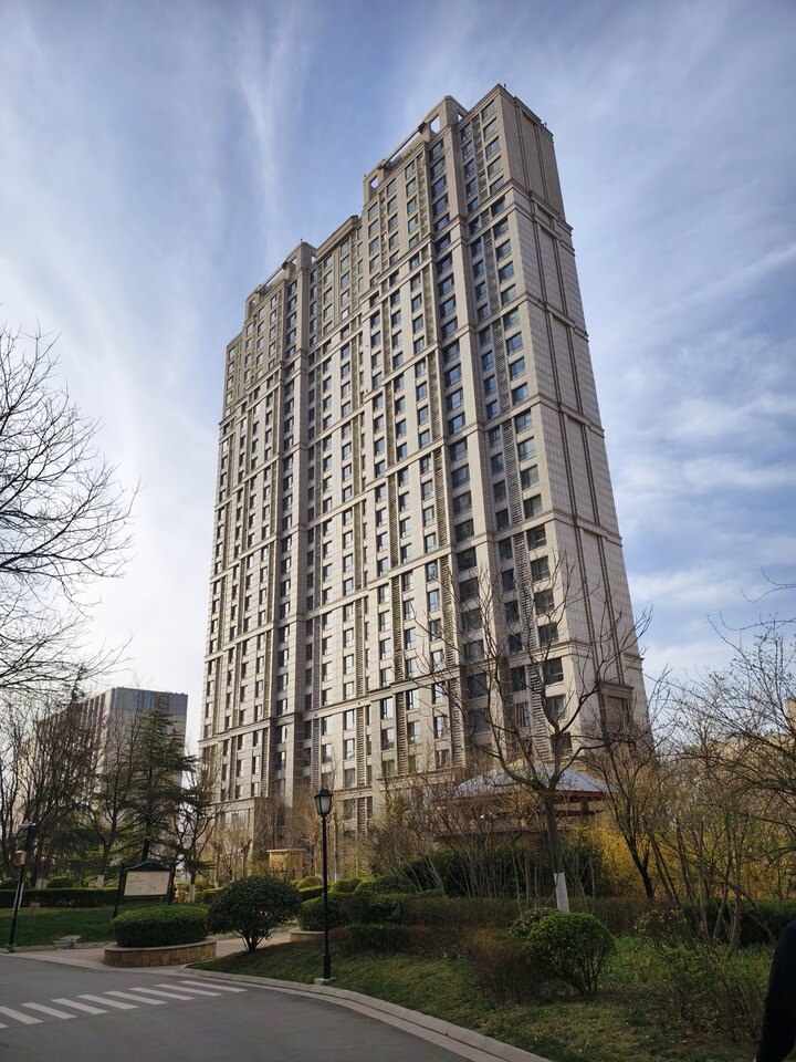 济南市高新区龙奥北路1118号66号楼1-201室房产及3-2地块地下车位-中海·奥龙观邸