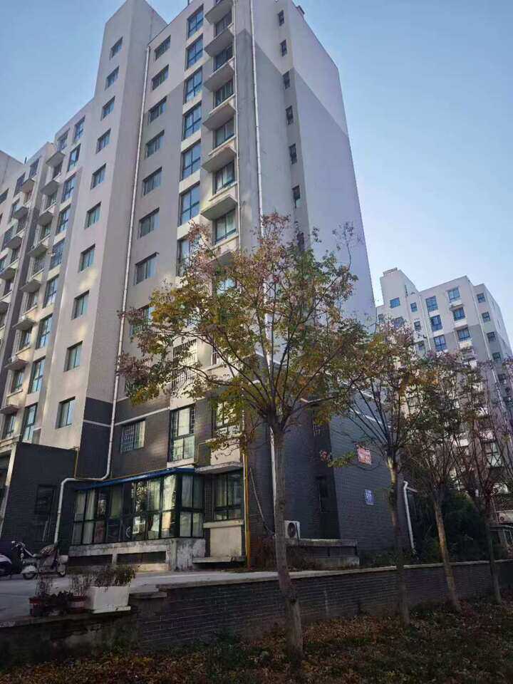 山东省济南市章丘区福泰新都城住宅小区55号楼305号房产一处