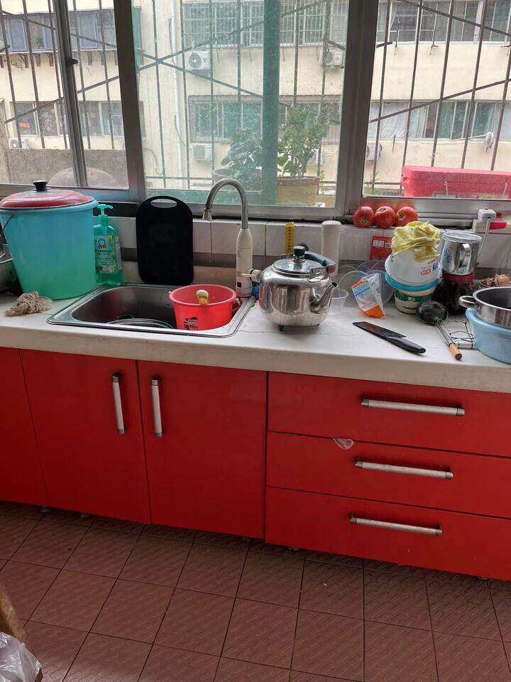 济南市历城区华能路135号4号楼1-202房产及1-10地下室地勘局宿舍