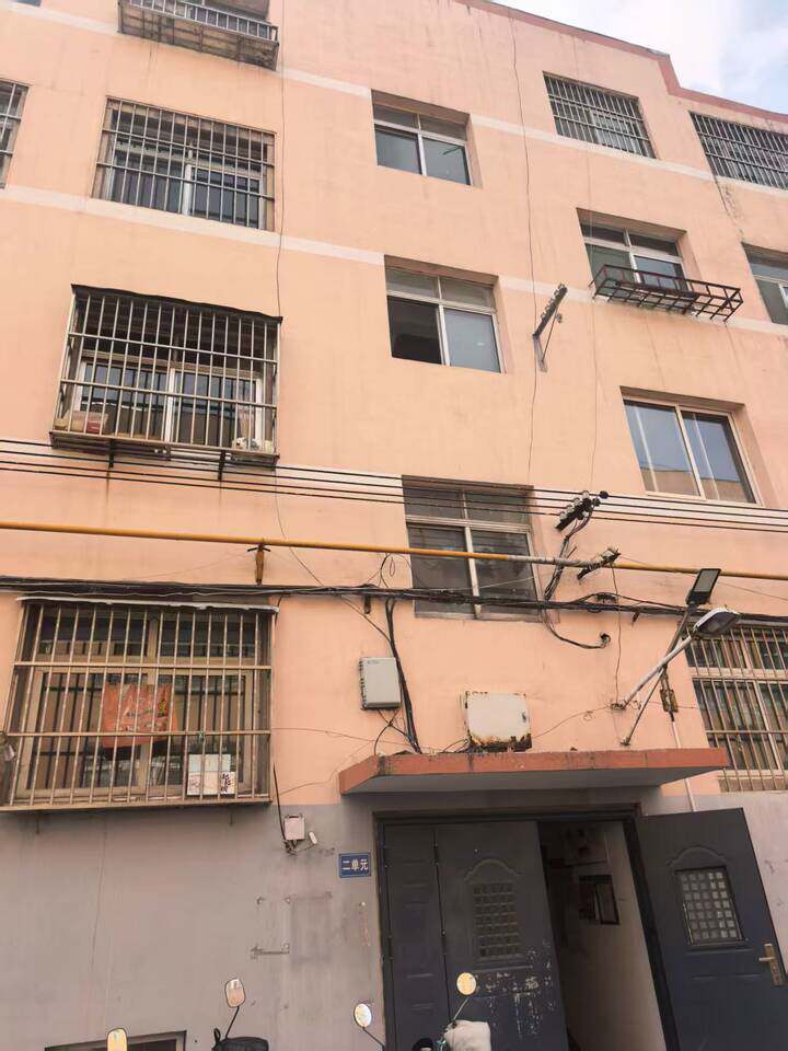 济南市章丘区汇泉路东段路南明水镇机关宿舍1#2