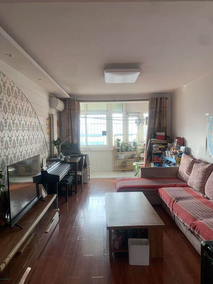 山东省济南市天桥区泉星小区二区9号楼3-601房产（不动产权证号：天195453）及305（-1层）（不动产权证号：天195452）住宅