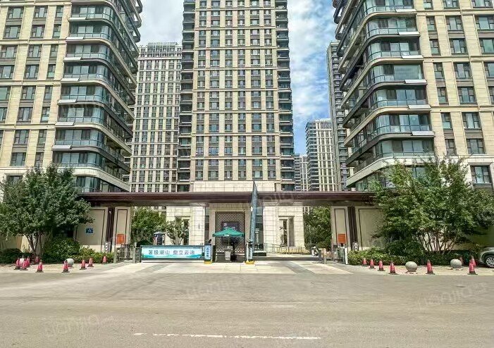 长清区丁香路111号天风云墅18号楼2502