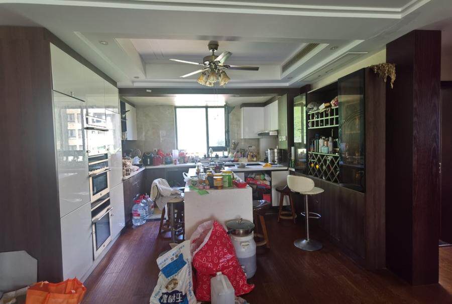 于济南市市中区二环东路13333 号依山郡三区7 号楼1-401房产