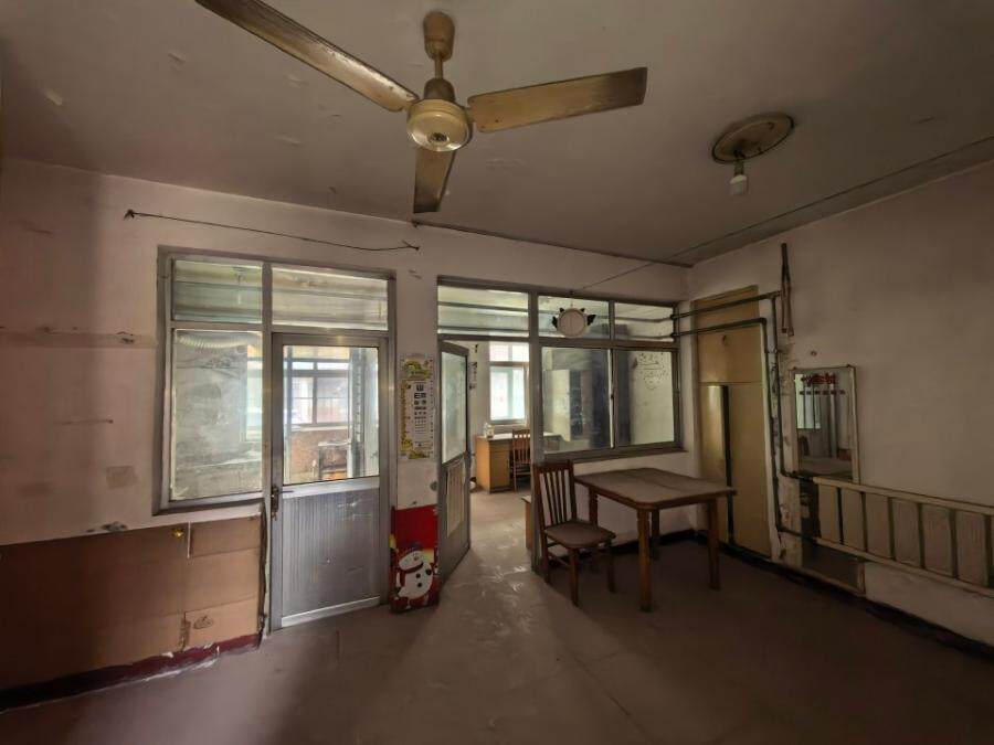 （破）济南市历城区苏家小区1号楼2-102号房屋及储藏室