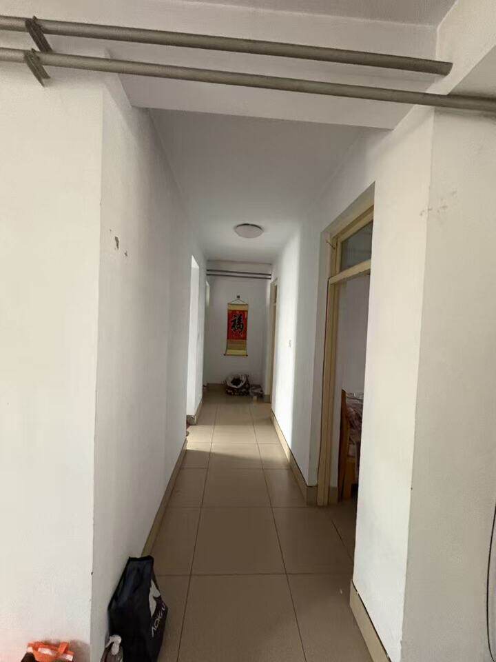 宏昌家园12号楼404房产及附属物