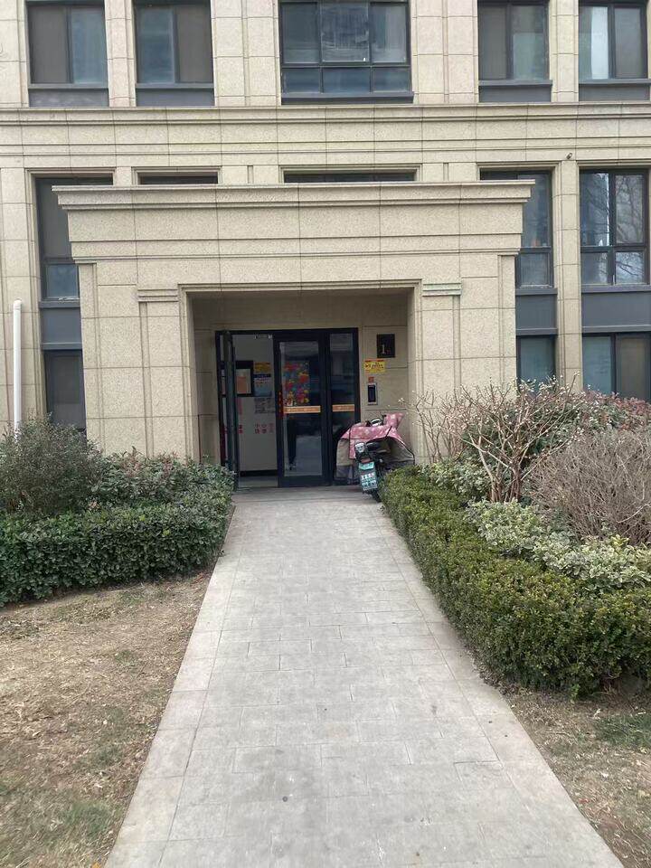 济南市章丘区福康路2000号百合花园一区2号楼1-1802楼房一套