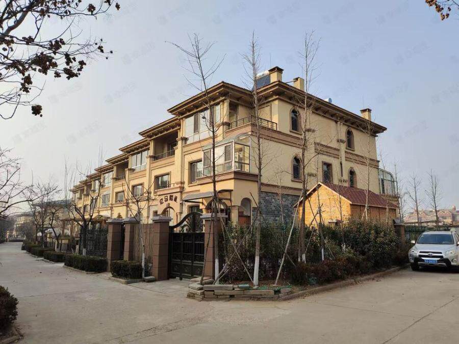 山东省济南市章丘区瑞境·皇冠水岸八区4-11-102室