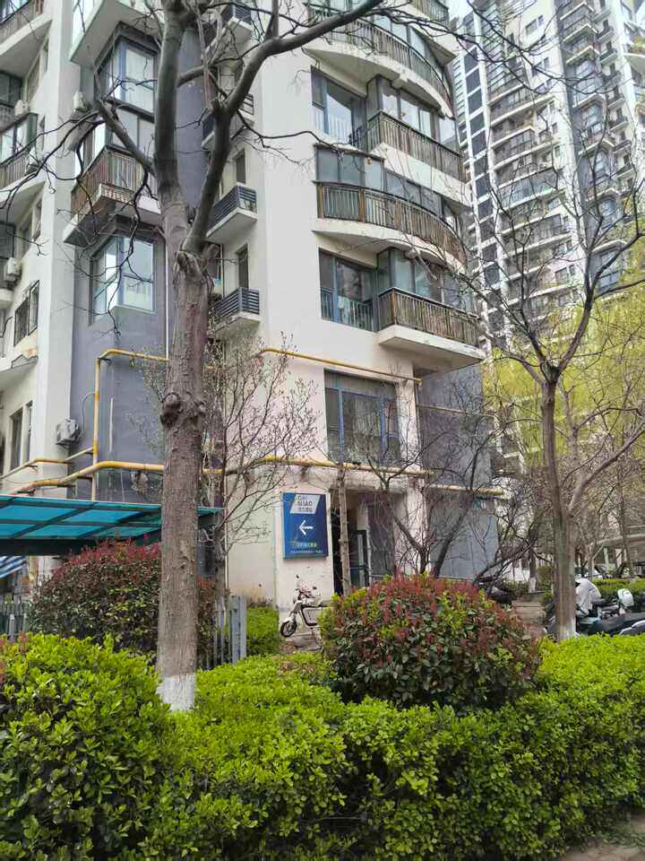 天桥区西工商河路13号重汽翡翠郡南区11号楼1-1204