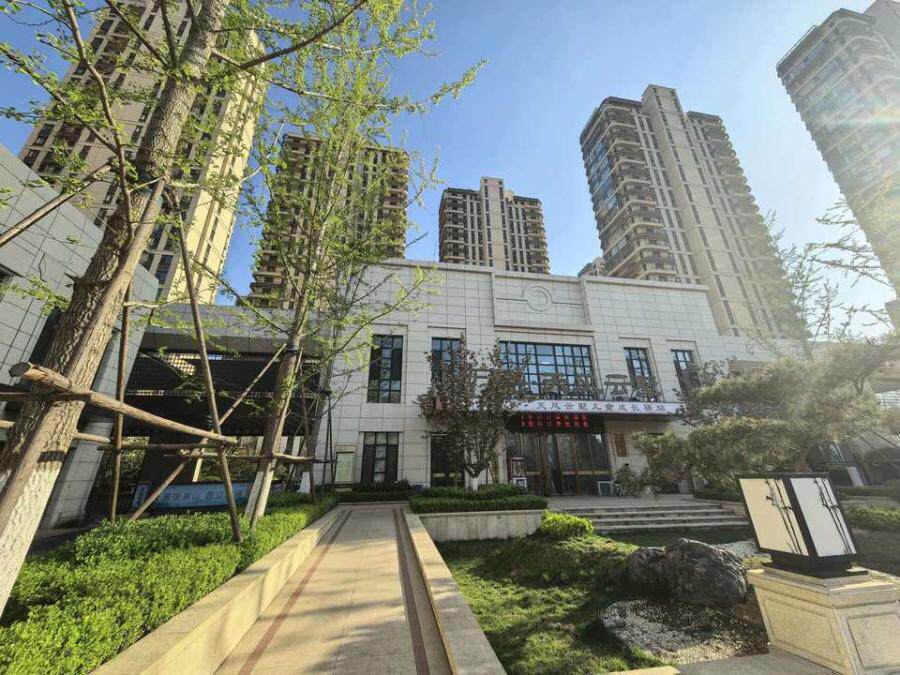 济南市长清区丁香路111号天风云墅3号楼2402