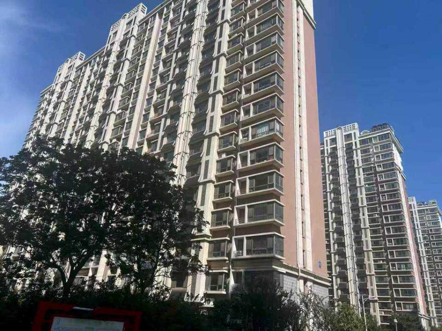 山东省济南市莱芜区汶源东大街9号11幢东1单元1702号房产