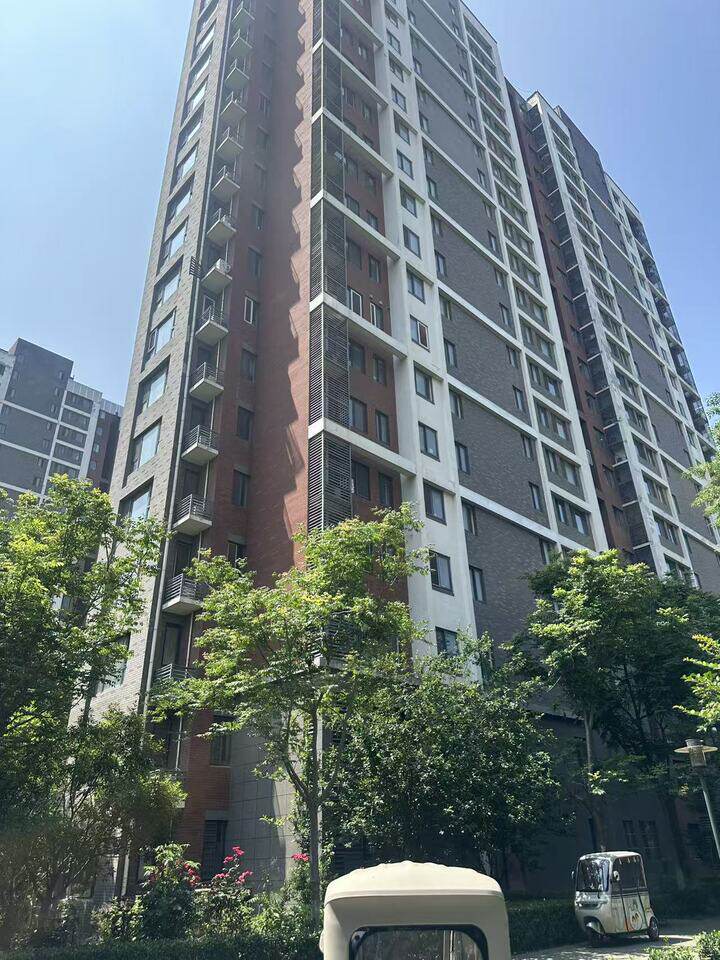 济南市历城区工业北路277号重汽·翡翠清河西区7号楼1-2103号不动产及重汽·翡翠清河西区2号车库-1114号