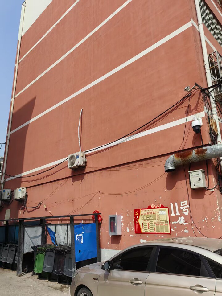 济南市章丘区工业二路中段南11号楼602号房产及储藏室一处