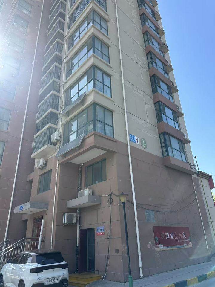 山东省商河县鑫隆帝景城B区1#楼3-1302房产及-2C29储藏室