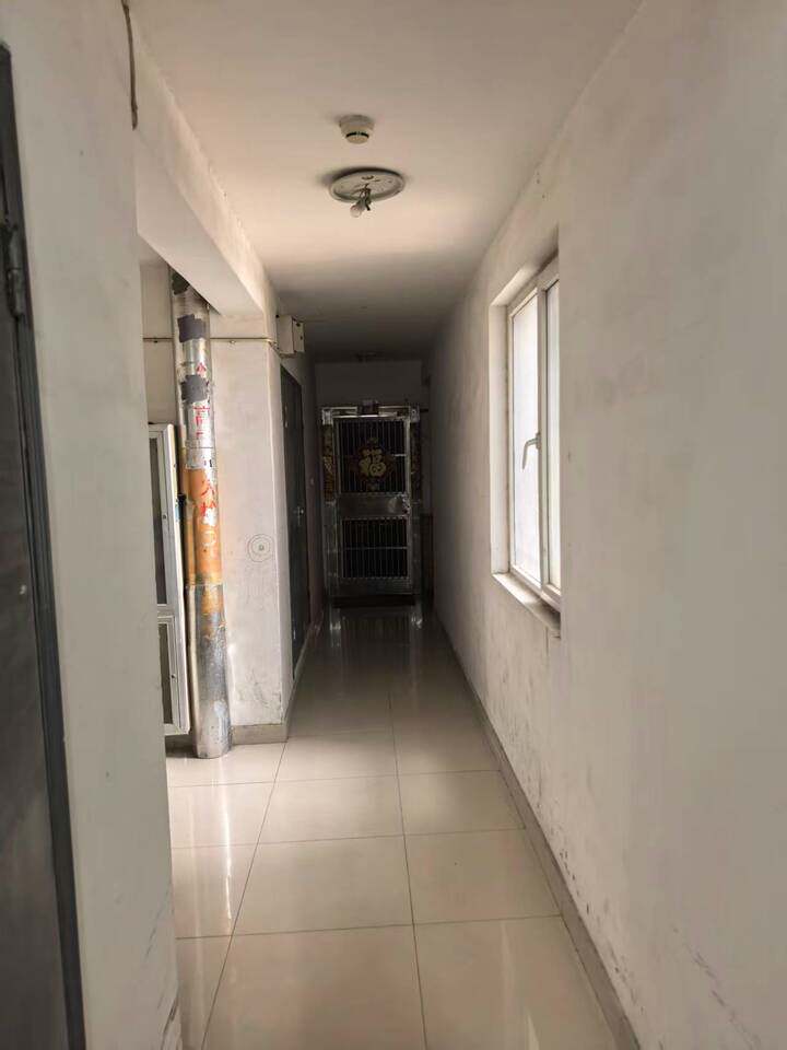 济南市天桥区三孔桥街99号盛世名门花园12号楼2501