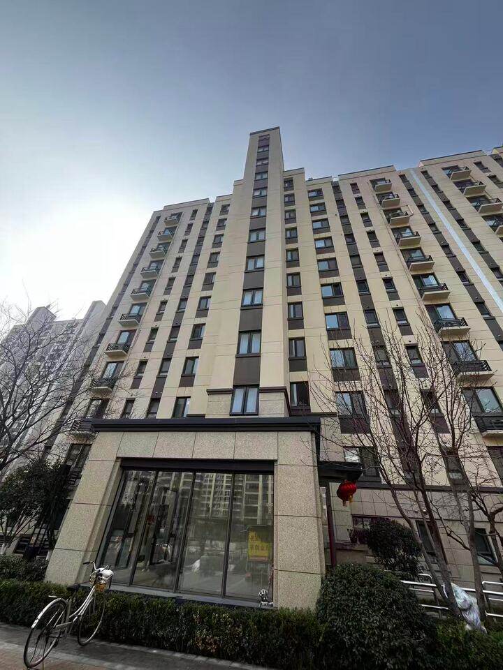 济南市历城区飞跃大道9549号劝学里花园18号楼1-602房产一处