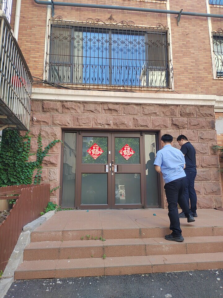 济南市历下区羊头峪开元山庄西区12号楼，经查勘现坐落为燕翔路16号