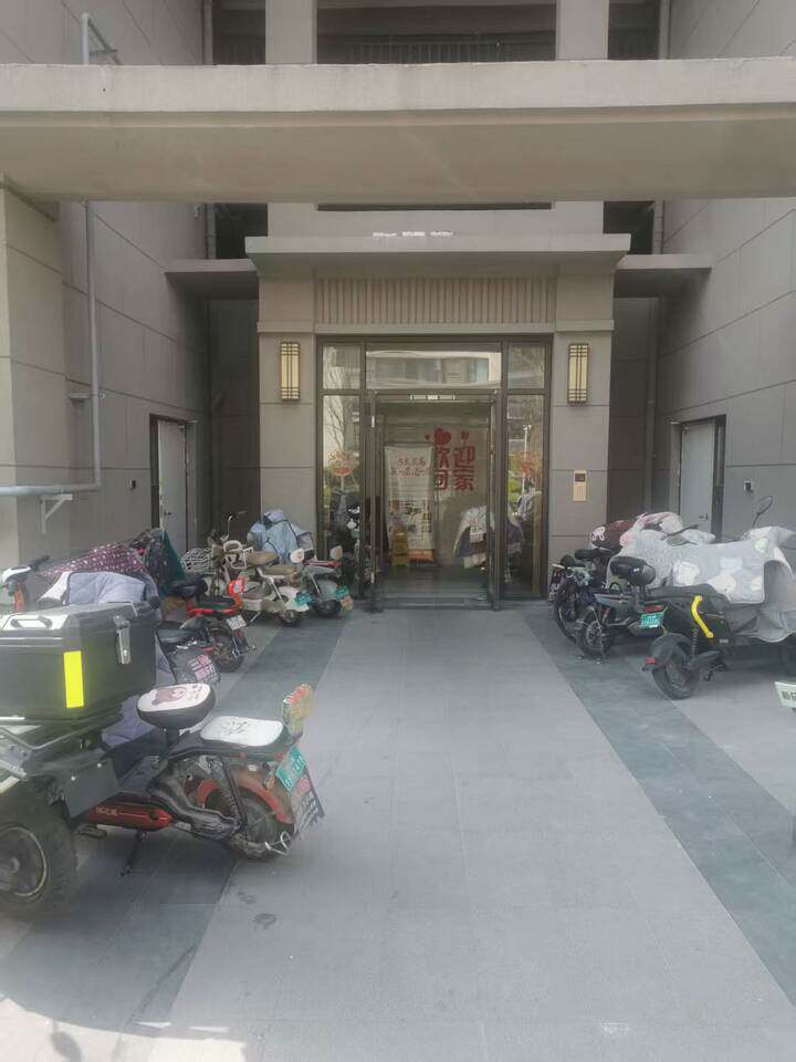 长清区世茂云清府3号楼一单元2603室