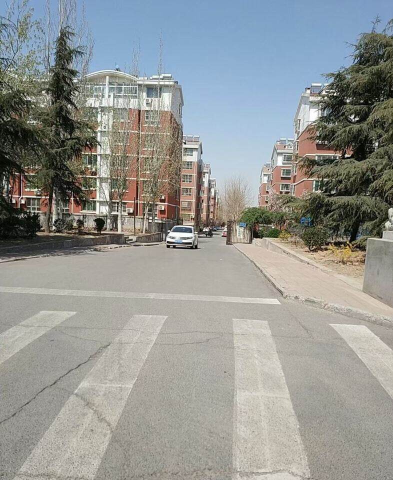 济南市章丘区明珠东区南区6号楼102室房产一处及附属物