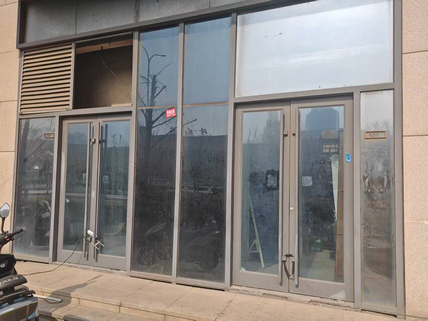 山东省济南市天桥区世茂天城22号楼1-101和1-201室房产