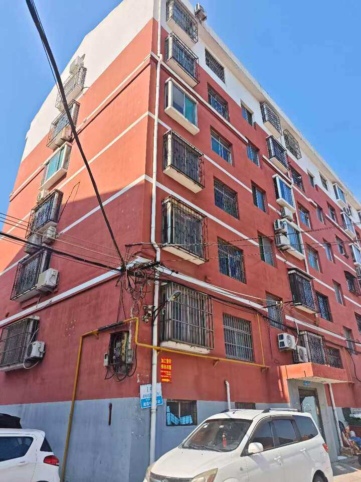 章丘区明珠小区南区(物价局宿舍)2幢东一单元五层东户
