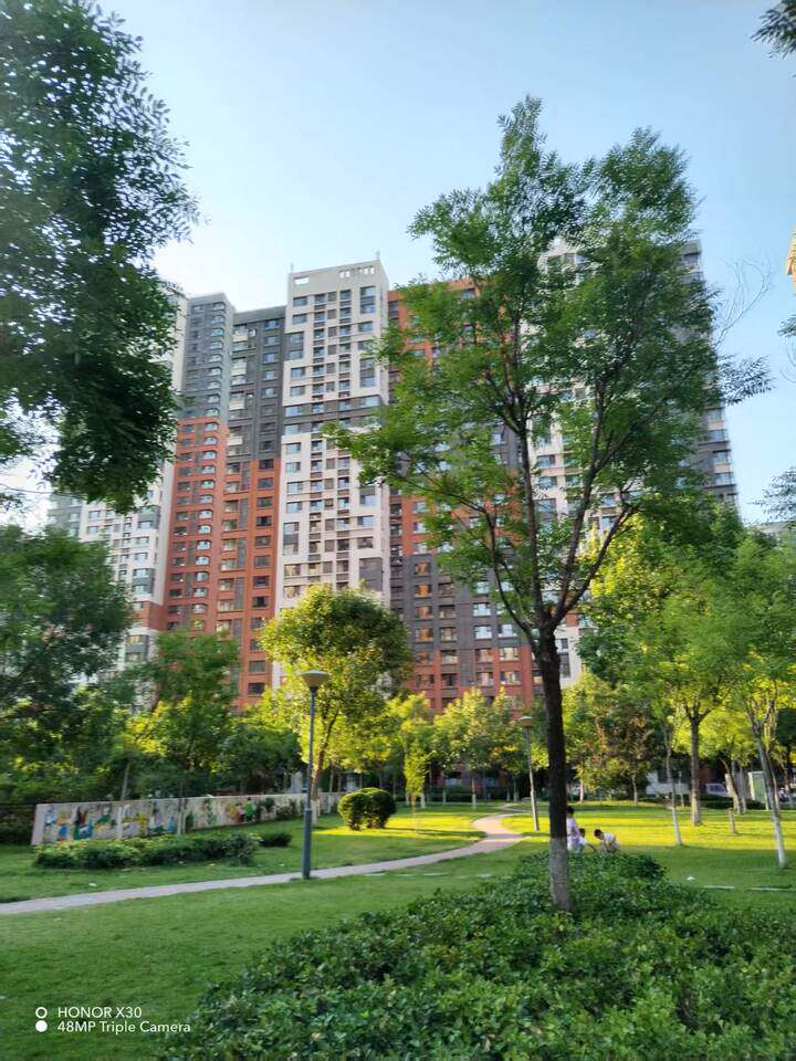 济南市历城区万象新天小区二区16号楼1-204