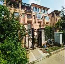 座落于山东省济南市章丘市瑞境皇冠水岸二区10-2号楼206房产一处