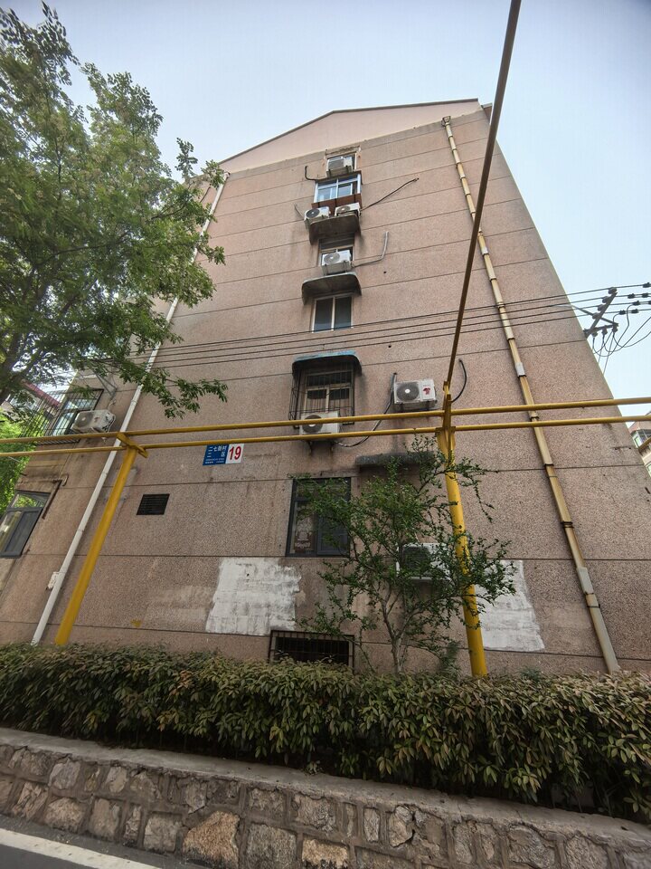 济南市市中区二七新村二区19号楼2-402房产