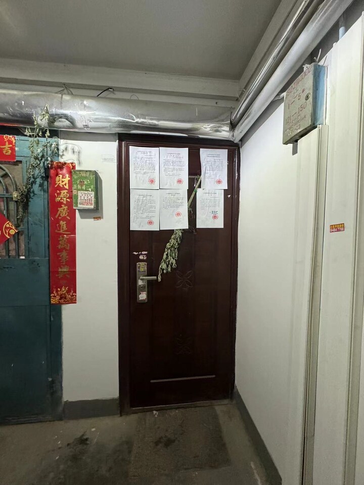 历下区棋盘小区六区13号楼1-302