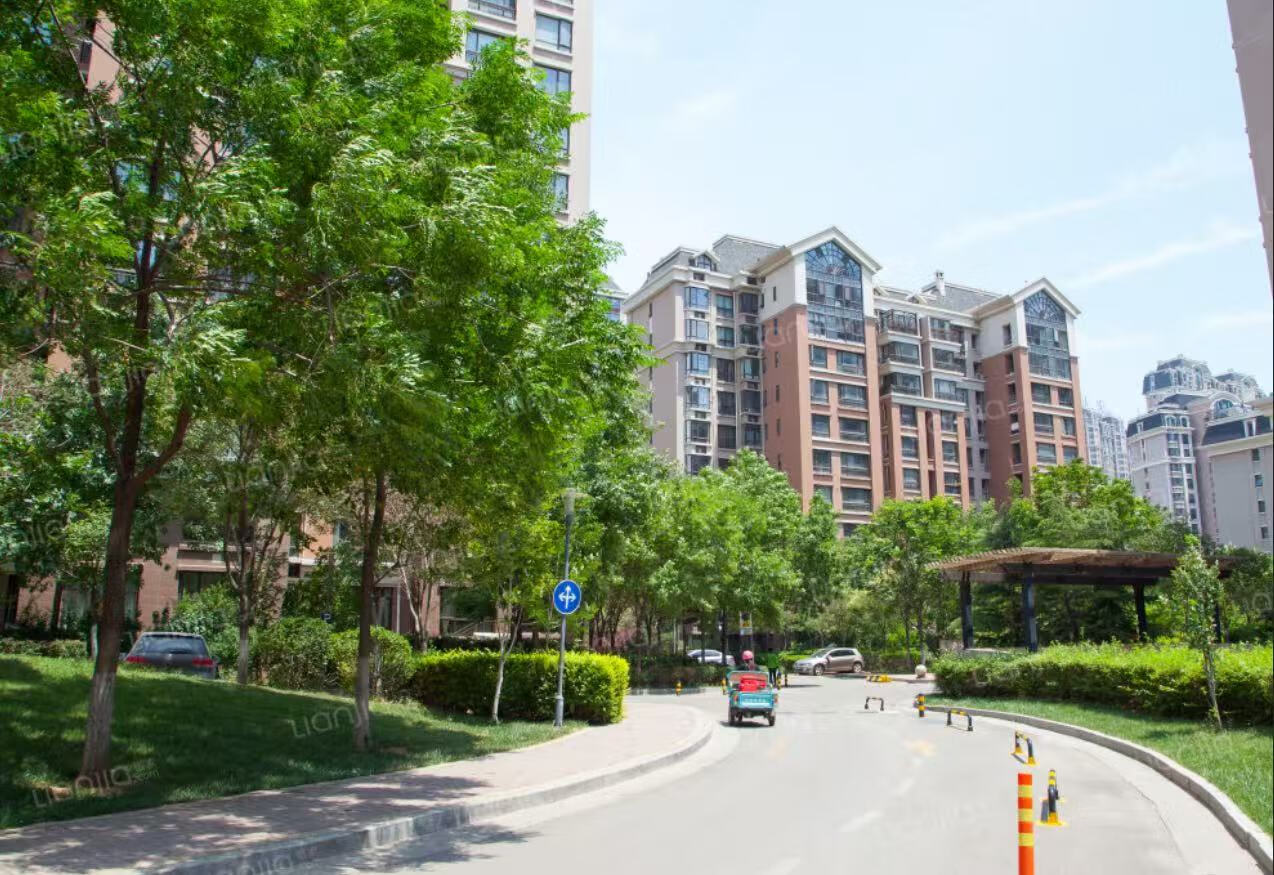 山东省济南市历下区经十路12406号名士豪庭住宅小区I区23号楼1-1202室