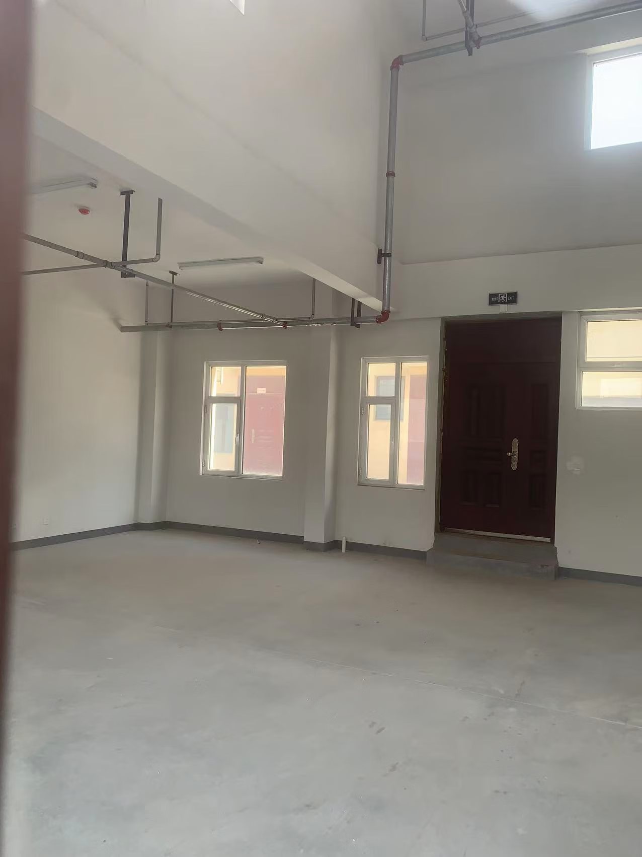 山东省济南市章丘区山东龙山雨润农贸市场7号综合交易区商铺307室商办