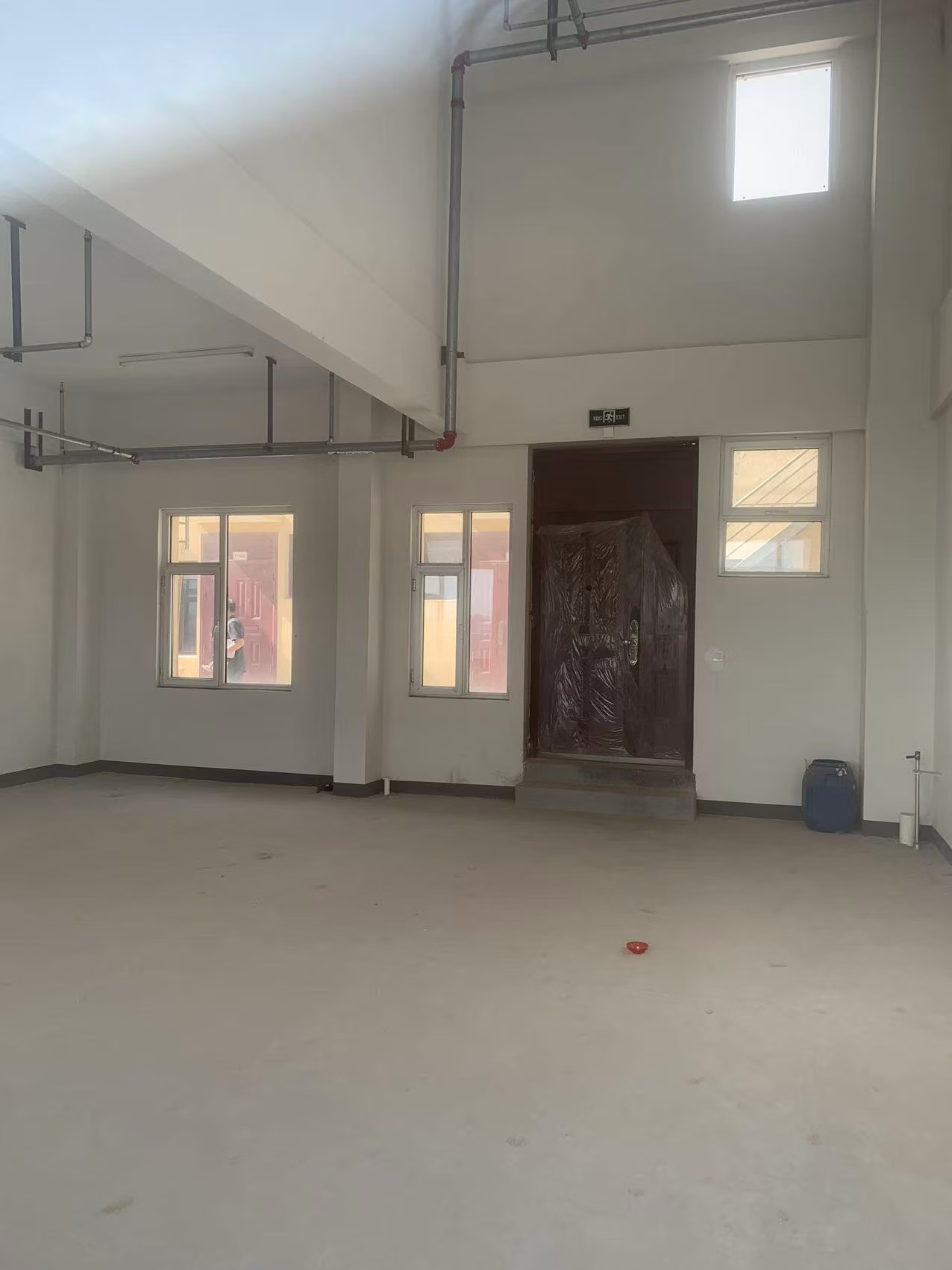 山东省济南市章丘区山东龙山雨润农贸市场7号综合交易区商办332室