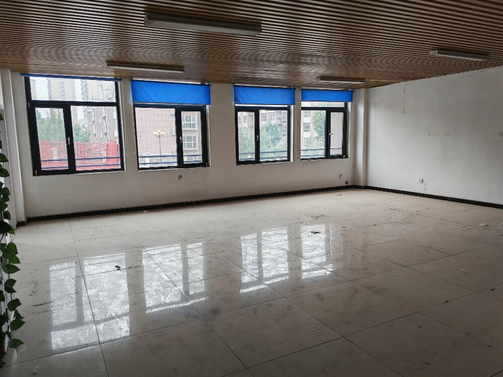 坐落于济南市平阴县卓亚香格里D区一期项目D-G1商业楼131号,权证号为鲁商办（2021）平阴县不动产第0006236号