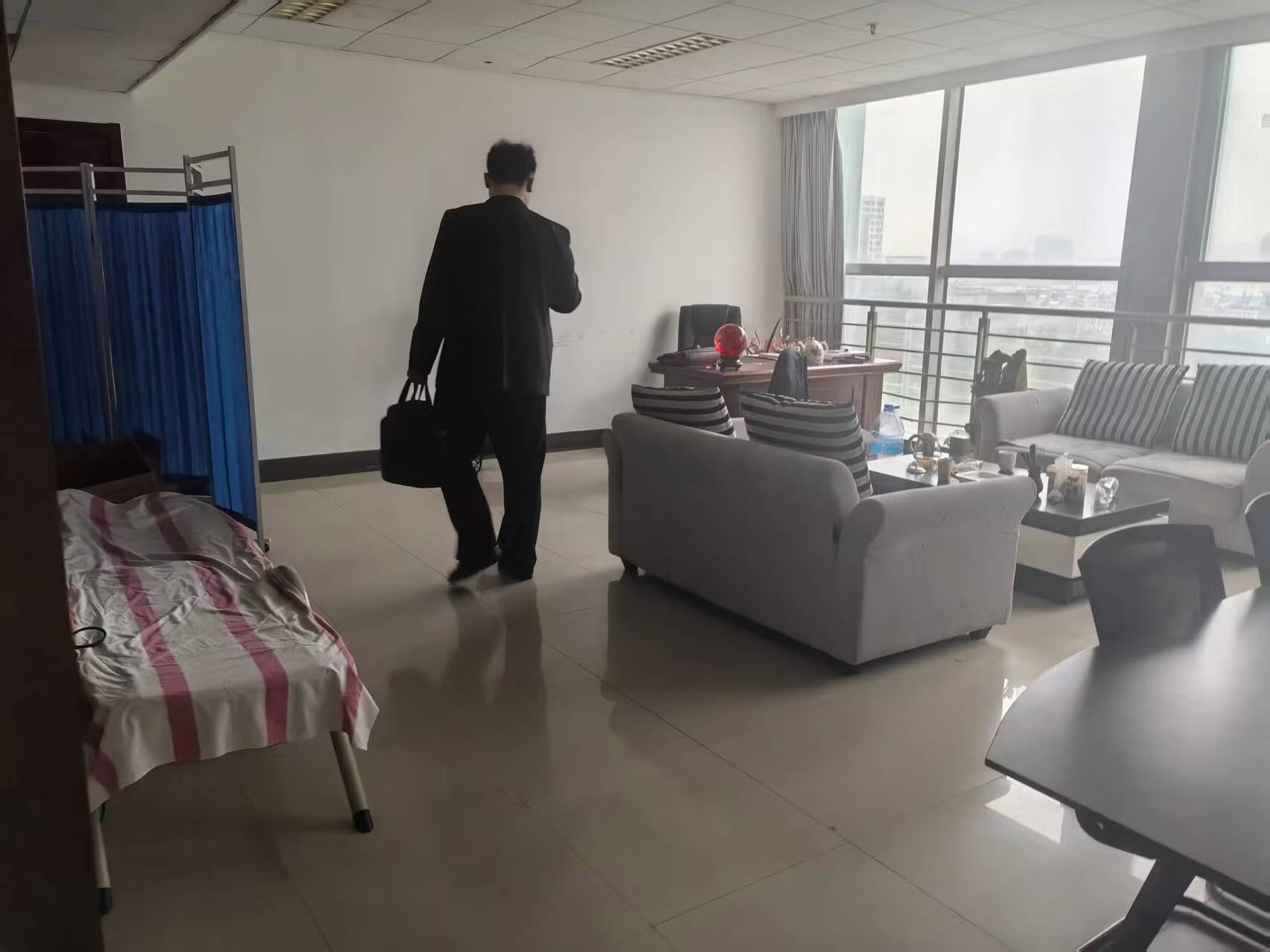 济南市历下区解放路30-1号7号楼10511商办