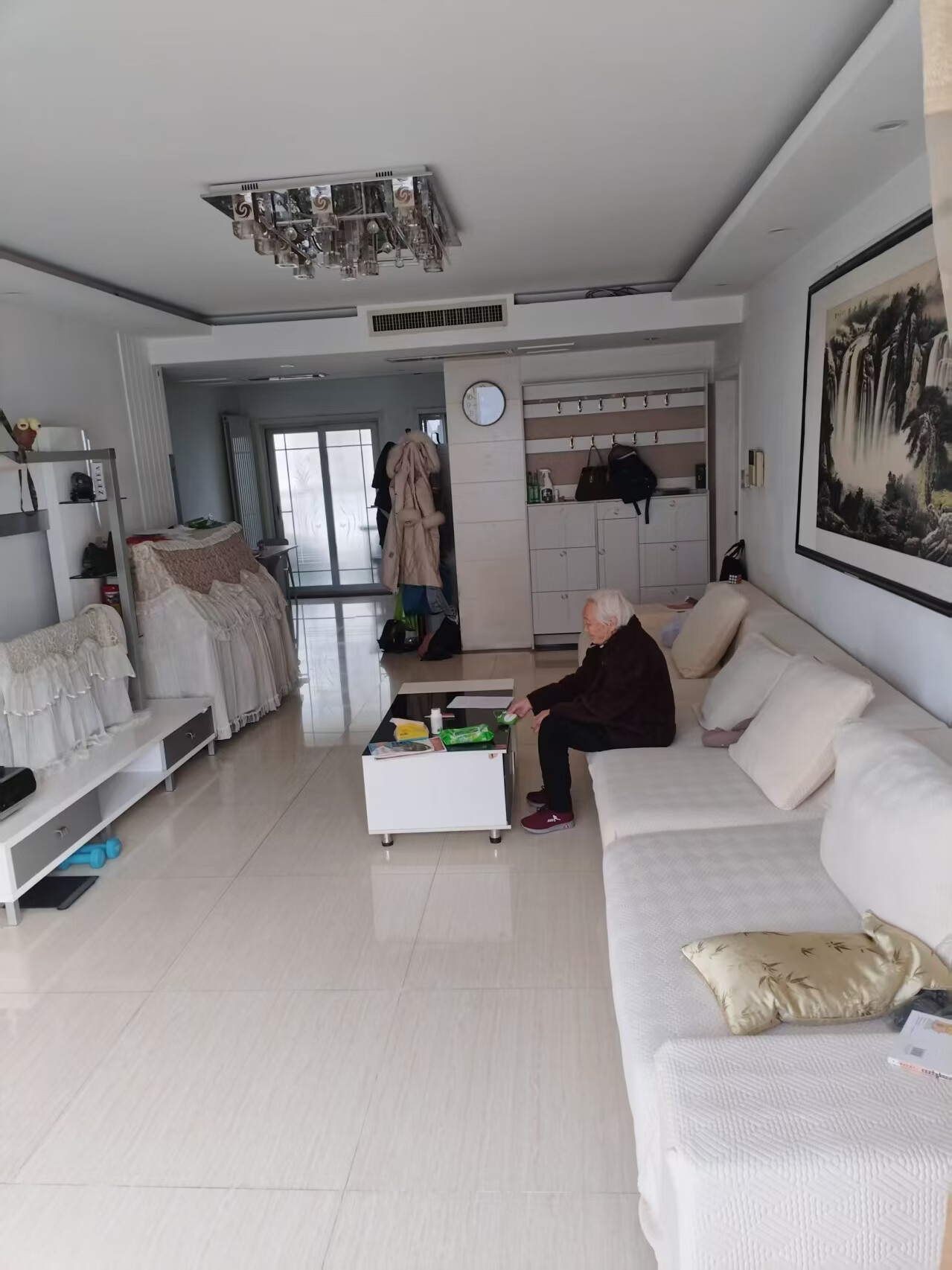 济南市天桥区西工商河路13号重汽翡翠郡南区19号楼1-1302室