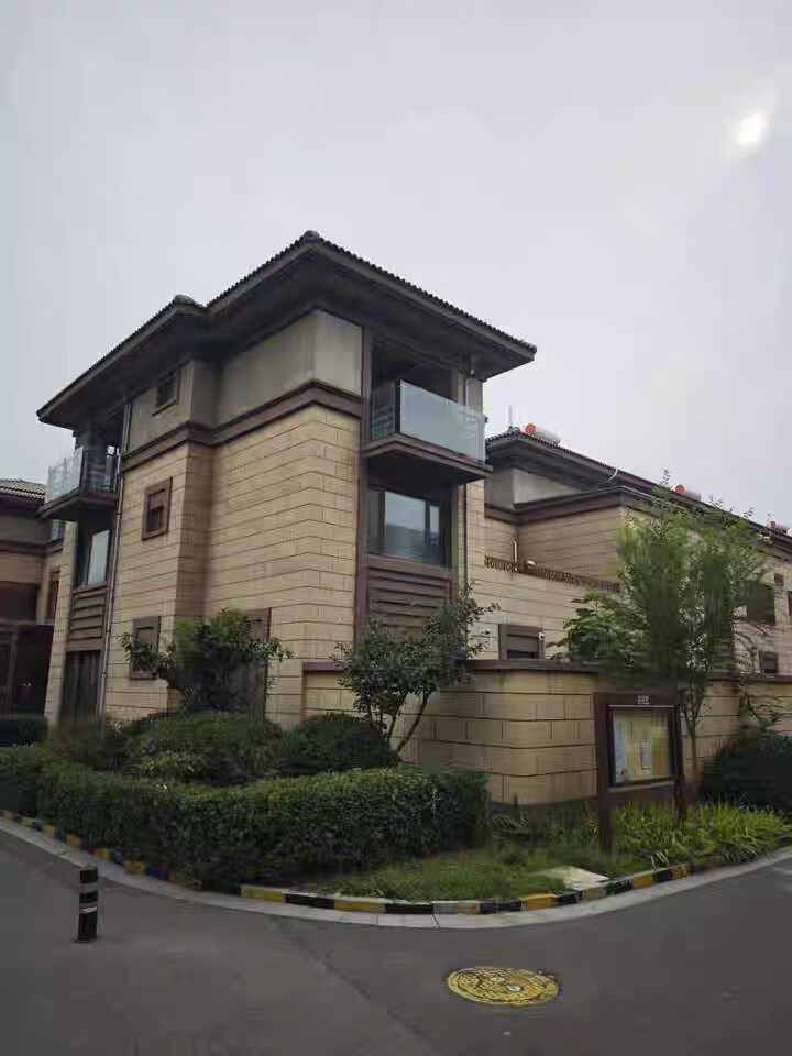 山东省济南市章丘区龙泉路17951号龙山郡19号楼101房产别墅