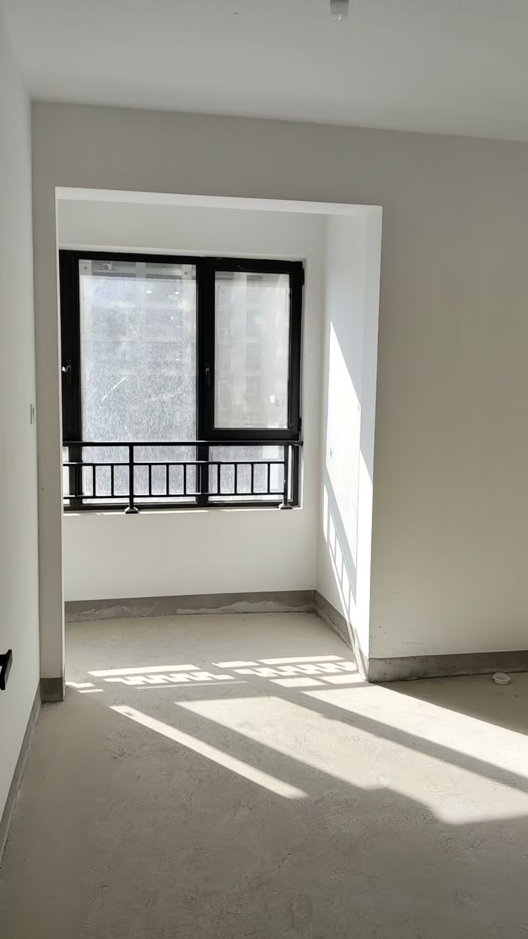 济南市历城区旅游路13077号万达文化体育旅游城四区1号楼1-402（融创文旅城朱瑾台）