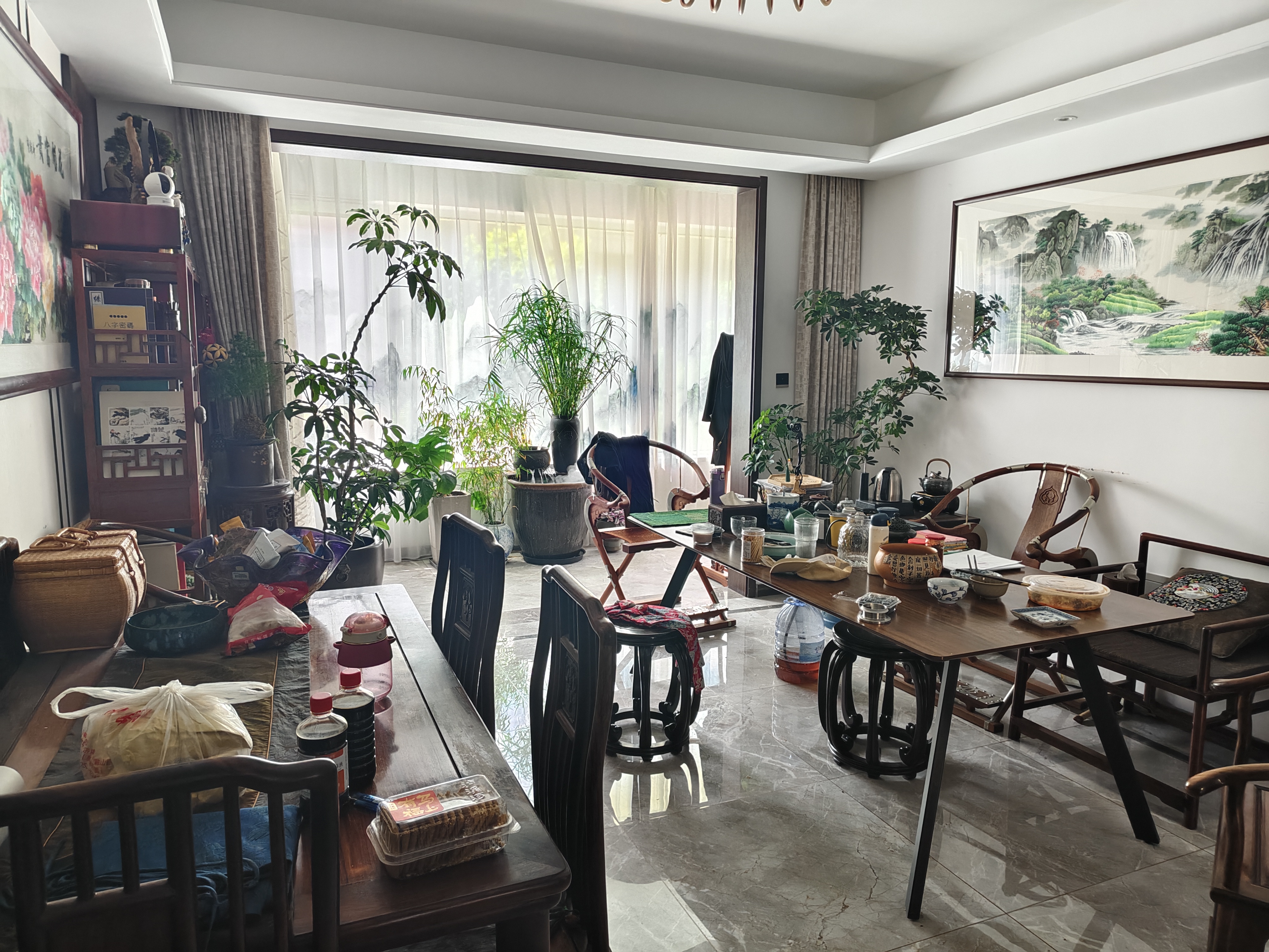 山东省济南市历城区工业北路18177号翡丽公馆8号楼2-302