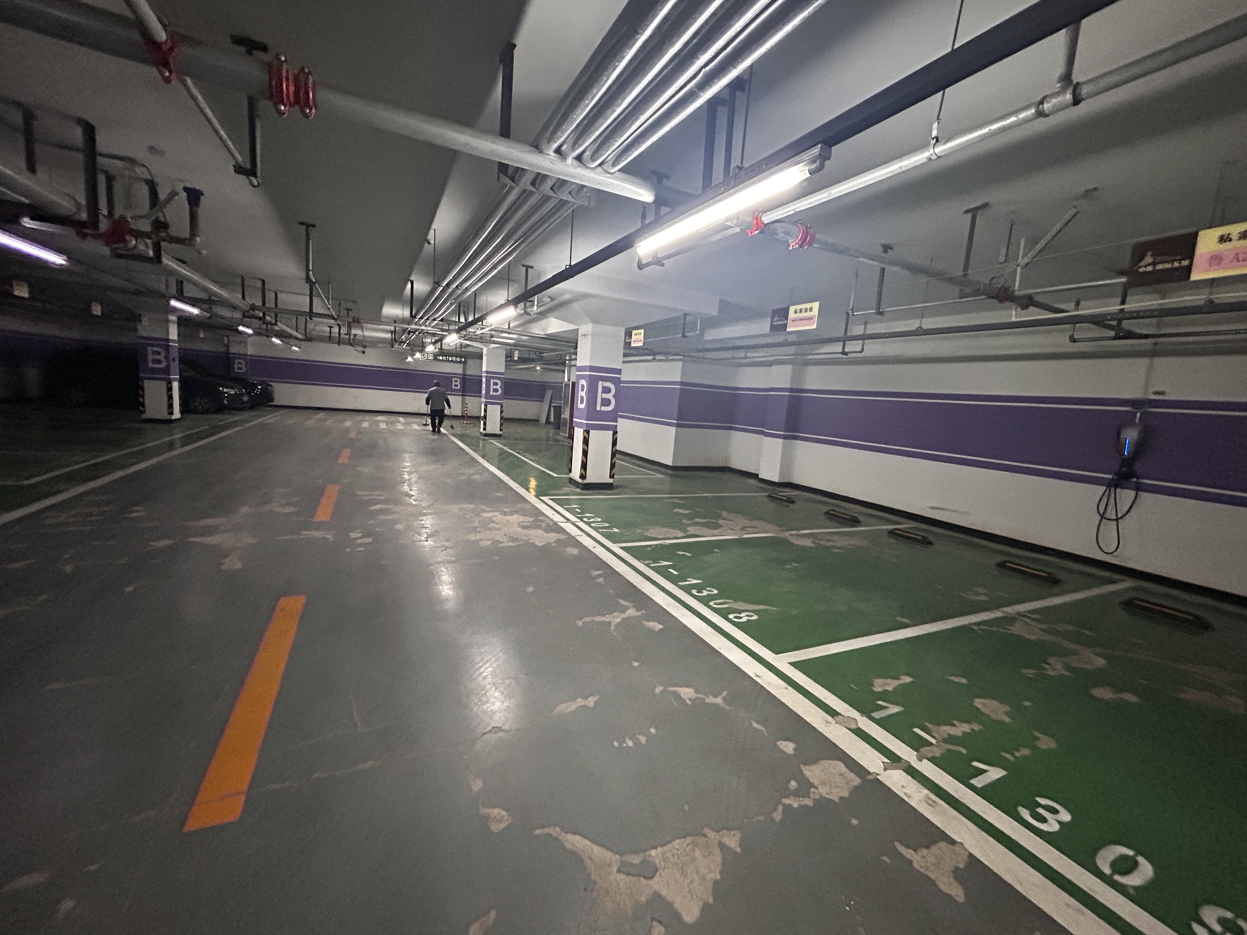 山东省济南市历城区世纪大道11577号中新国际东城三区1号地下车库-1307号