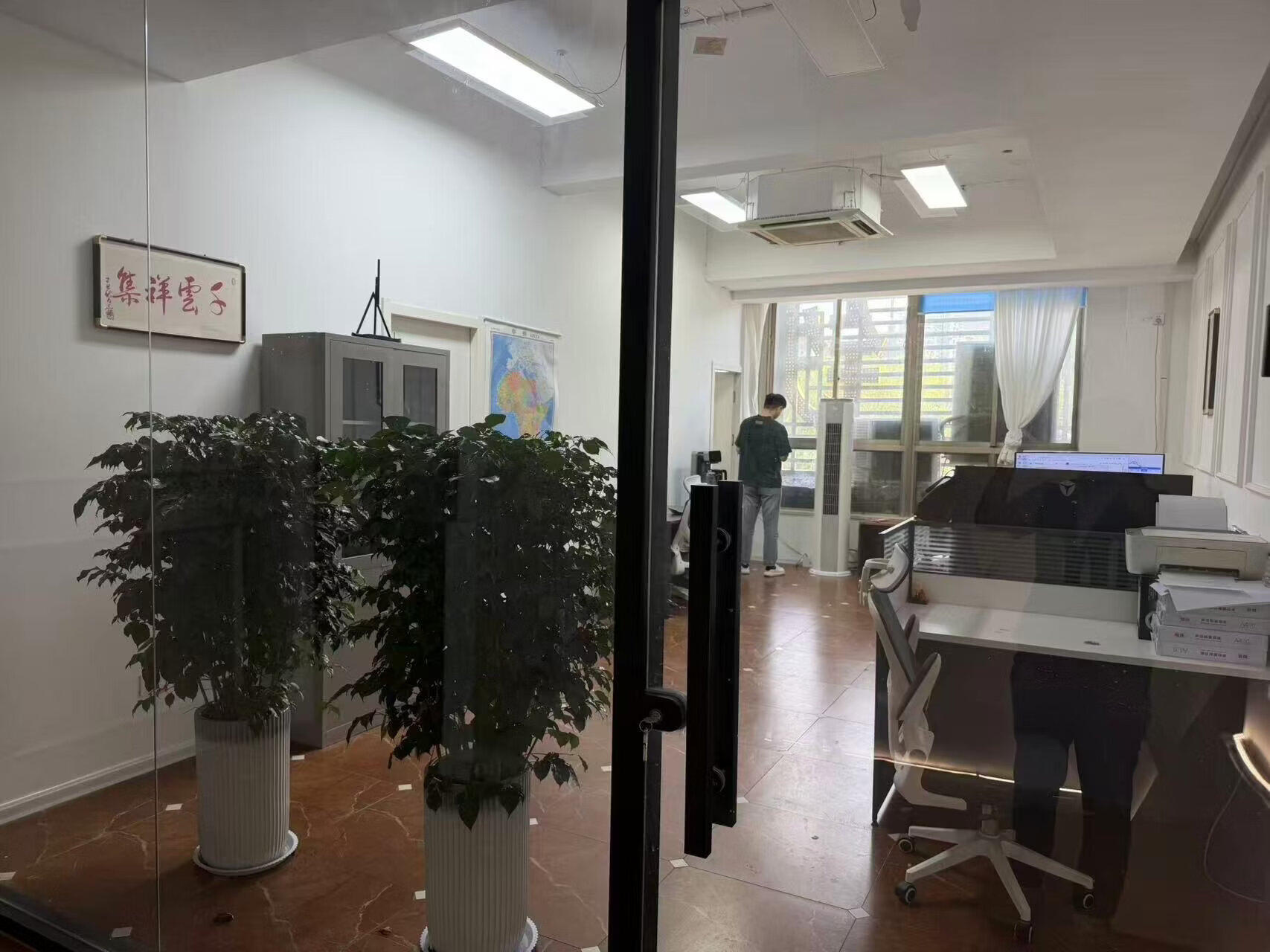 章丘区铁道北路与双山大街交汇处10号楼253铺